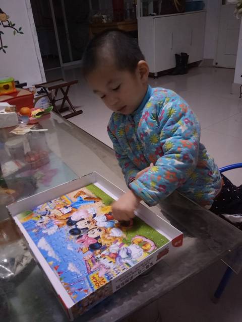 耐心训练之拼图游戏_去年和霄霄的姑姑一起逛