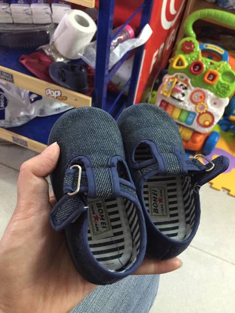 1岁内宝宝穿的鞋子,布底or橡胶底_请问各位宝