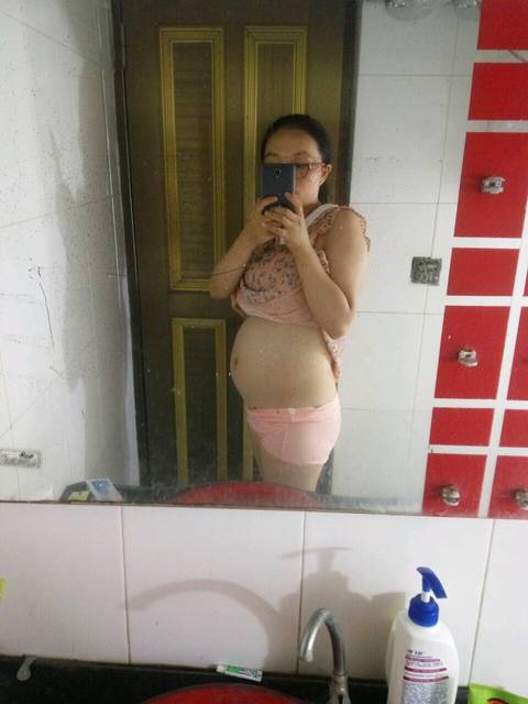 晒21周肚子,宝妈们看看大不大啊?