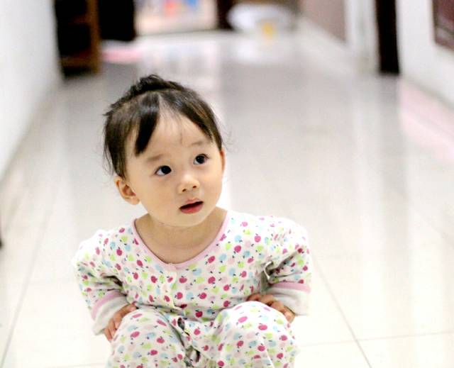 新买个小痰盂,对焦有点慢~_效果图来个…