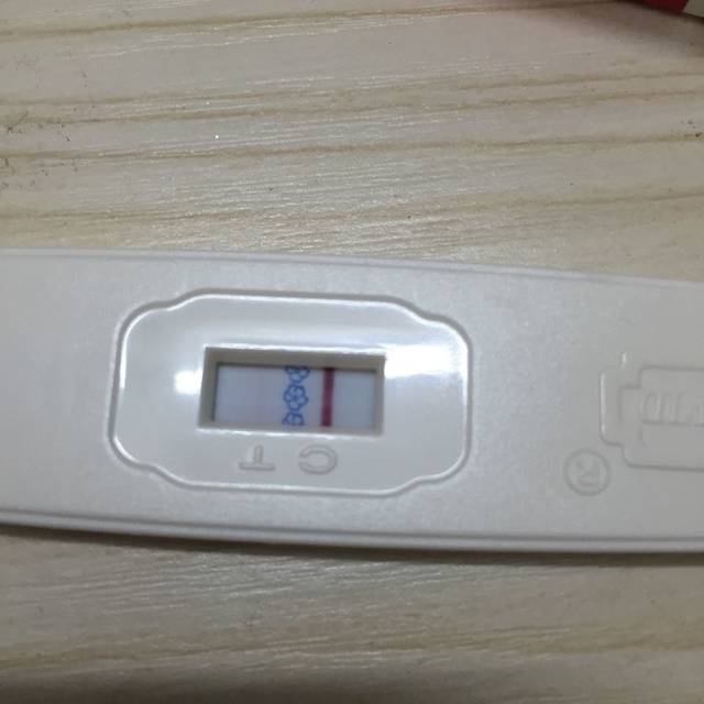 月经推迟11天 验孕棒显示这样