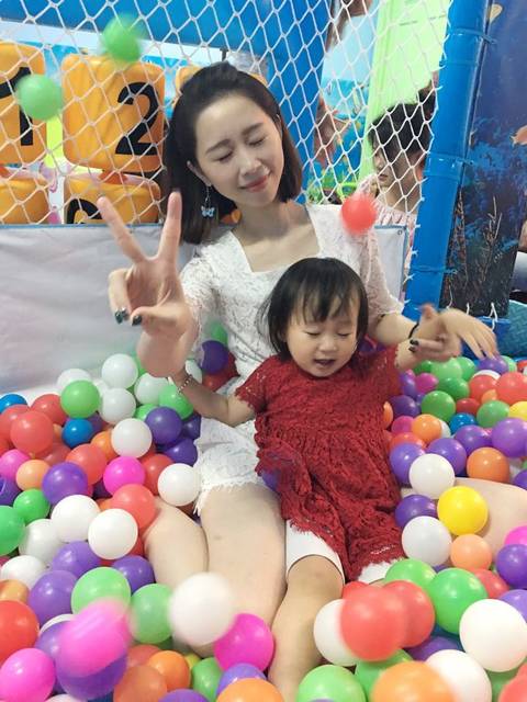 2岁半孩子脚趾底部脱皮,两三个星期了不见好!