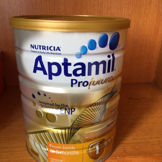 他美奶粉白金版1段低价转让_宝宝刚生下来时