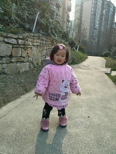 关于女童内八字!_闺女两岁了,从出生,腿就有点