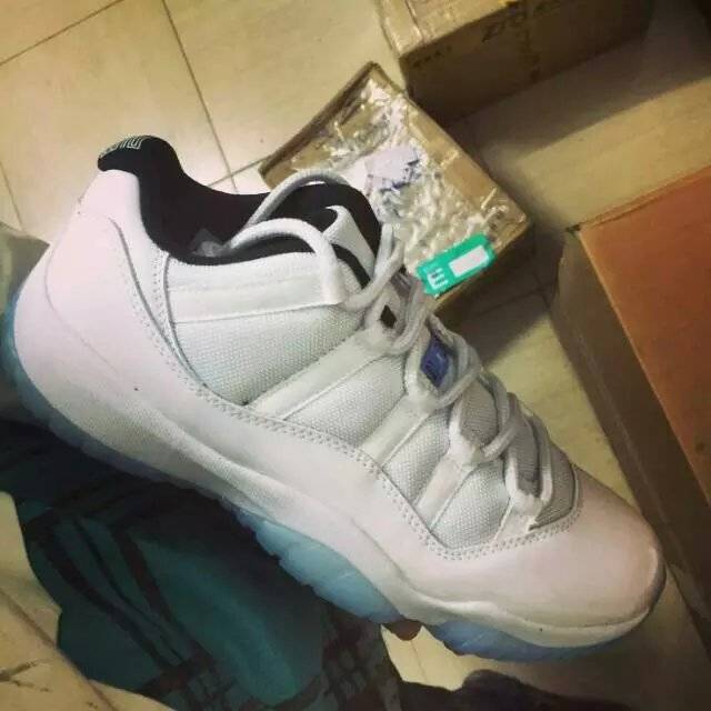 乔丹篮球鞋 aj11传奇蓝 脚感如何 好看吗?