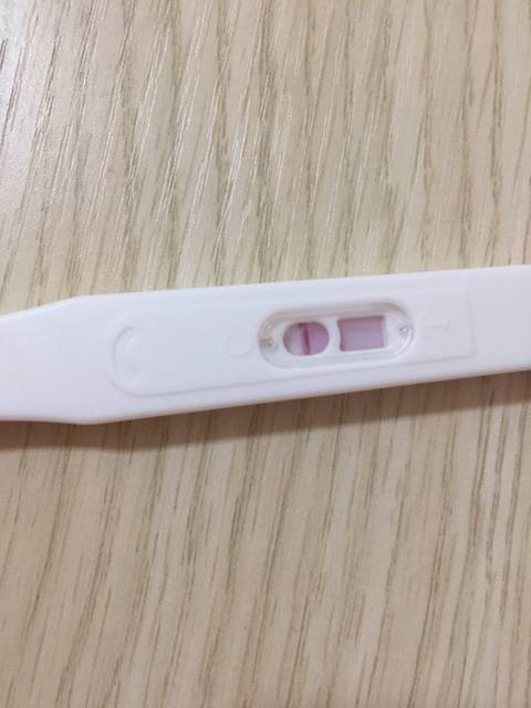 姨妈迟到,验孕棒显示一深一浅的,是怀孕了吗?