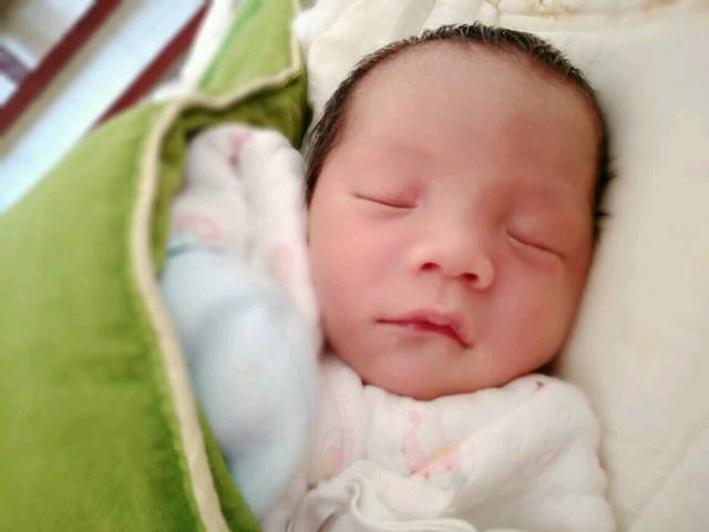 宝宝变化就是快,看看我可爱的小外甥_今天去姐