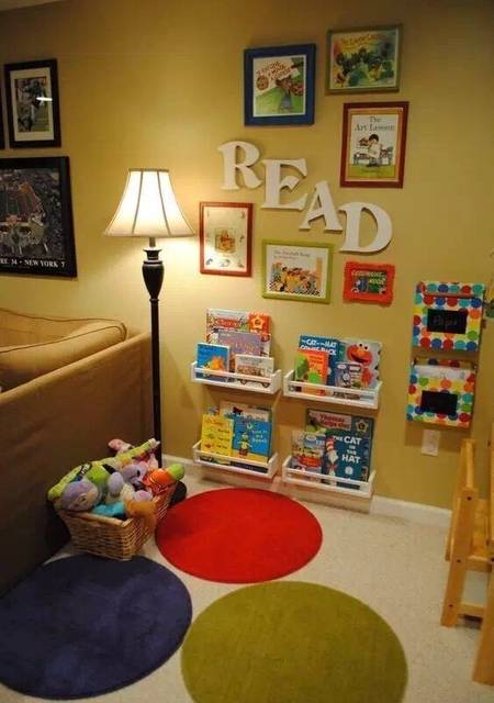 给宝宝准备一个温馨的图书角