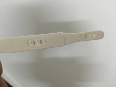 各位亲爱的宝妈,我今天早上起来喉咙疼,一直难