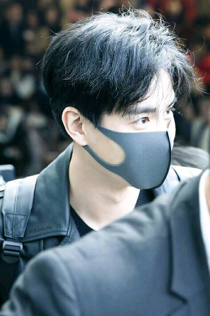 中毒胡一天的,请报一下你的年龄,也可以说说喜