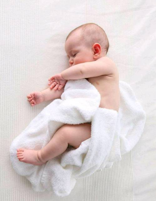 【话题】宝宝频繁夜醒,试试这 2 个方法,让全家