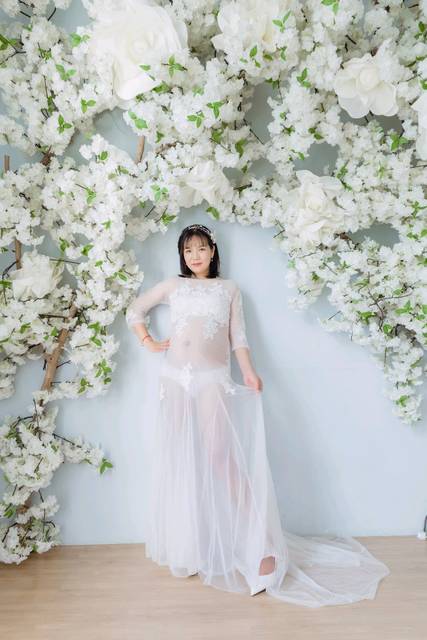 孕33周一个人挺着大肚子去拍的孕妇照