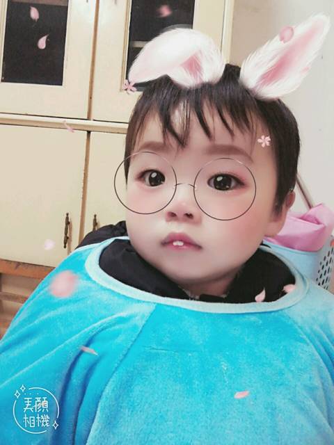 宝宝是不是很可爱呢,你怎么可以这么好看