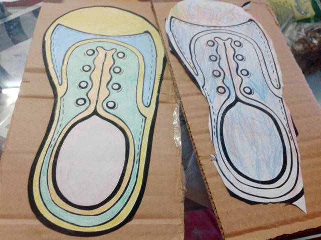幼儿园手工制作纸鞋子图片