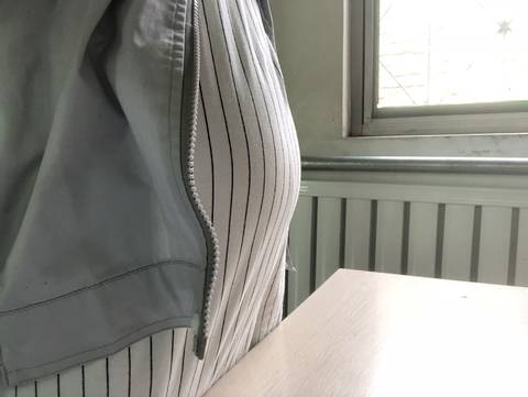 才刚三个月,肚子这麼大