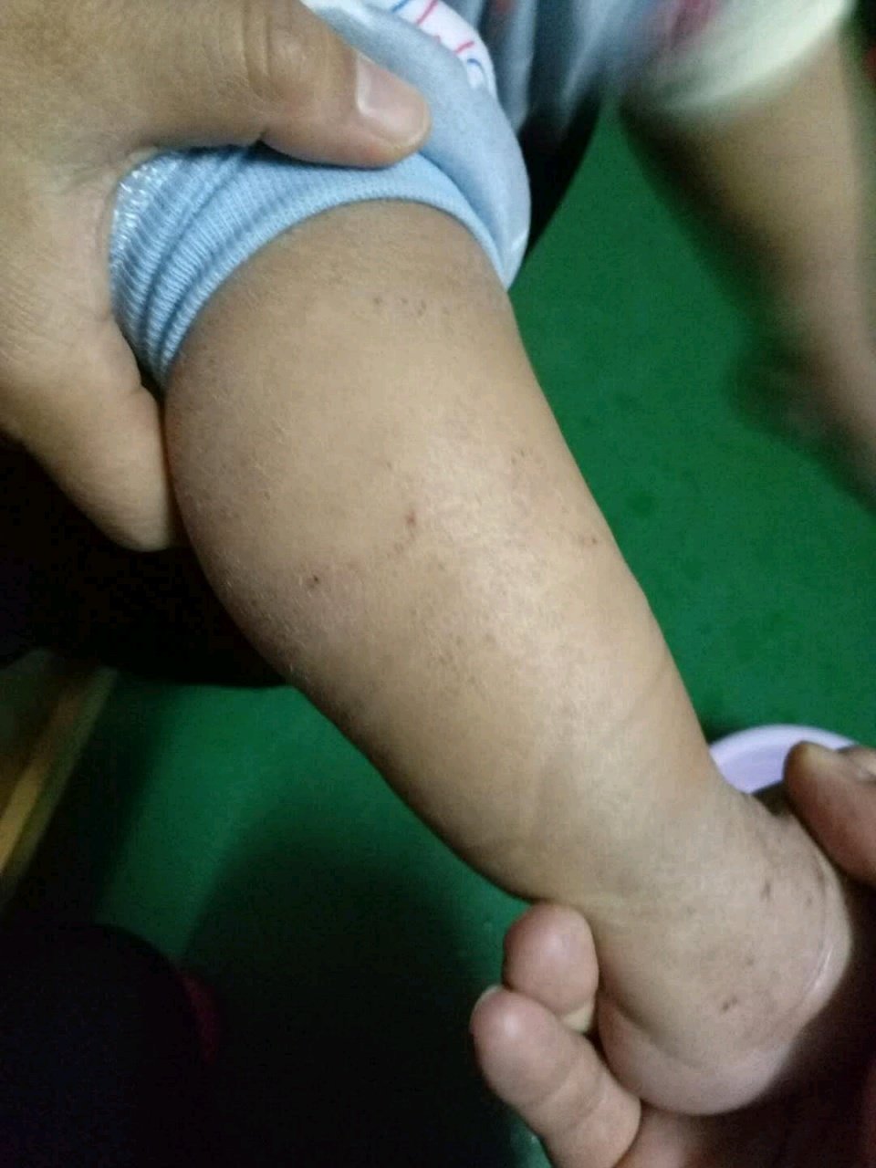 宝妈们，帮帮我
