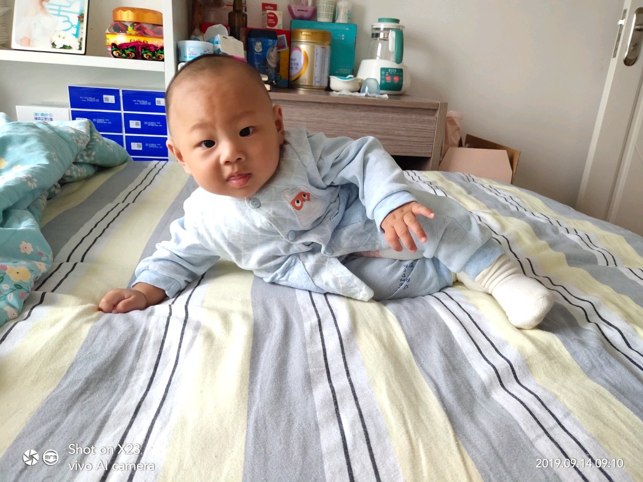 这就是五个多月的孩子，调皮到无语😚😚