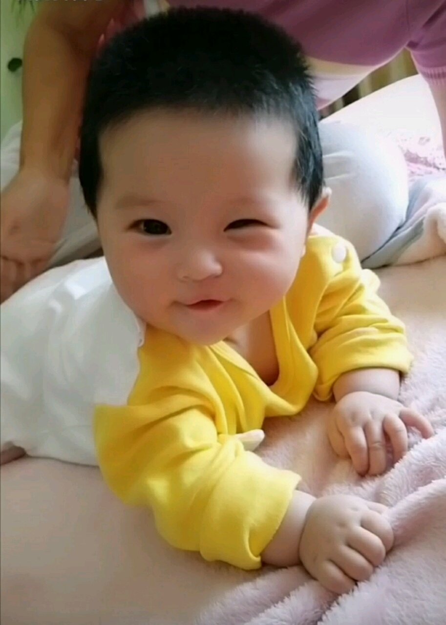 5个月宝宝，不睡觉啊。愁死了。有没有有经验的宝妈传授点经验