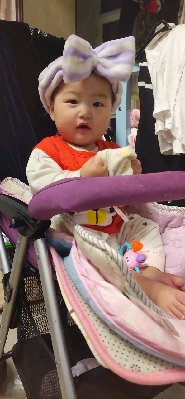 九宫格表情包，😊